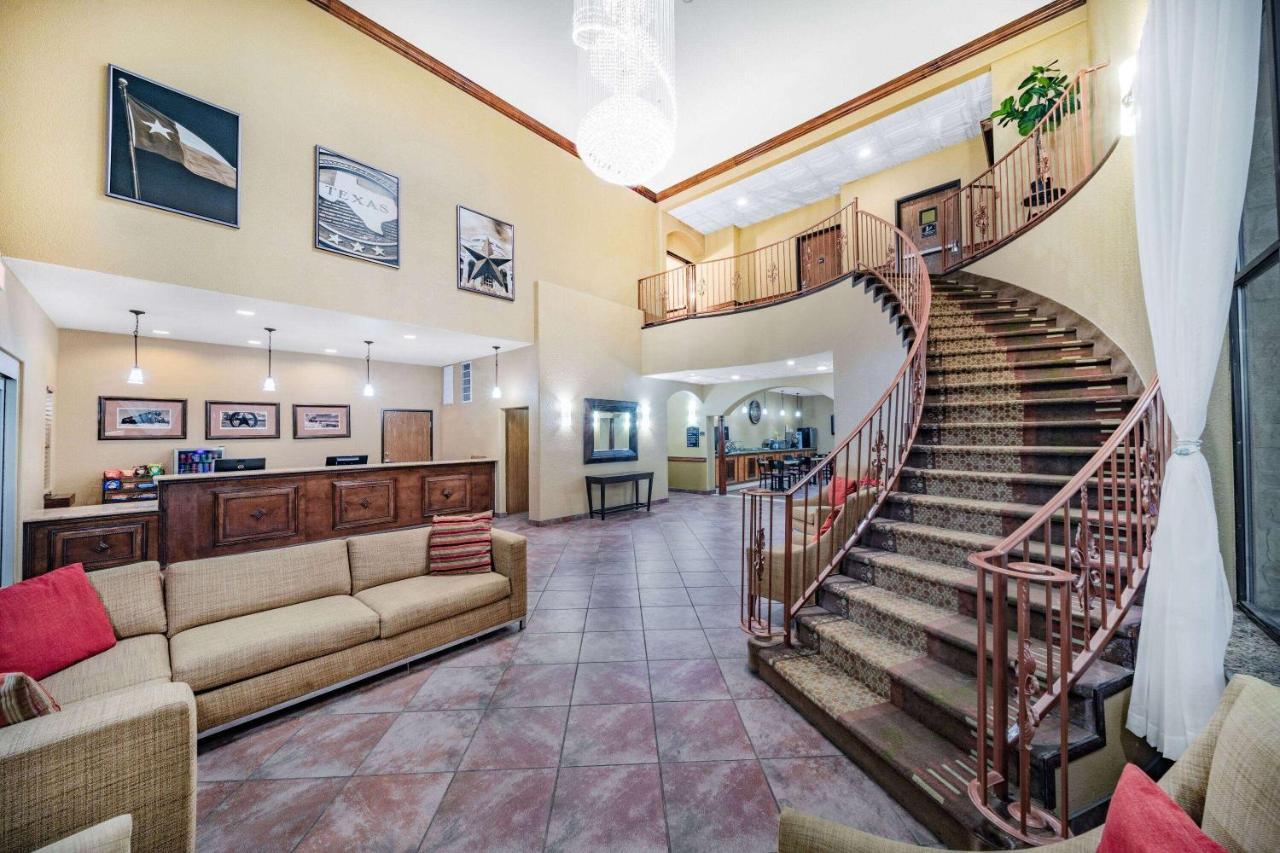 Baymont By Wyndham Cuero Exterior foto